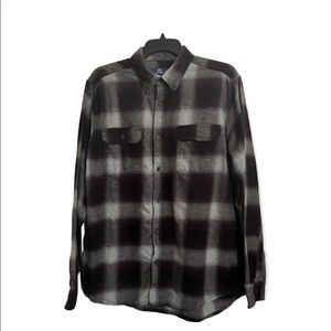 George Mens plaid burgundy, gray & black flannel long sleeve shirt size large.